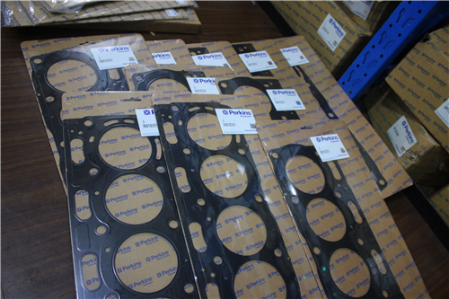 威爾遜信柴油發(fā)電機(jī)組配件1830346 C95汽缸蓋、汽缸墊、氣門、導(dǎo)管、座圈