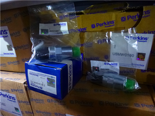 珀金斯1206E柴油機(jī)T410145柴油燃油泵、溫度感應(yīng)傳感器、燃料過濾器