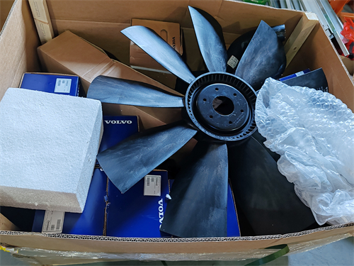 沃爾沃柴油發(fā)動機機油散熱器多少錢一個