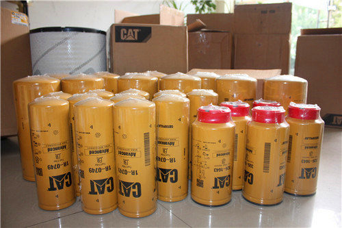 卡特323挖掘機(jī)柴油濾芯