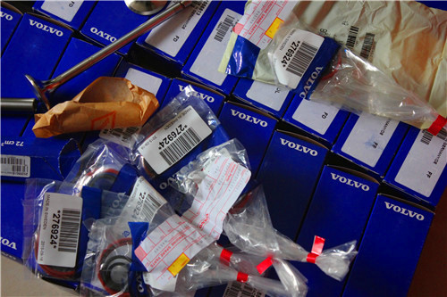 沃爾沃L150H裝載機(jī)沃爾沃D13E發(fā)動(dòng)機(jī)維修保養(yǎng)配件