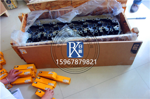 卡特C13發(fā)動(dòng)機(jī)缸蓋總成：工程機(jī)械的關(guān)鍵心臟