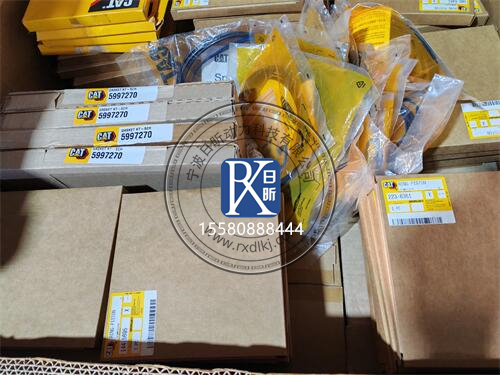 卡特彼勒CAT 推土機(jī)D9L：柴油發(fā)動(dòng)機(jī)的實(shí)力擔(dān)當(dāng)與保養(yǎng)秘訣